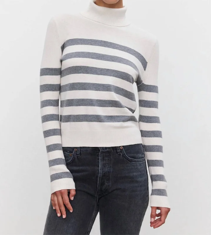 Korie Sweater In Chalk/grey