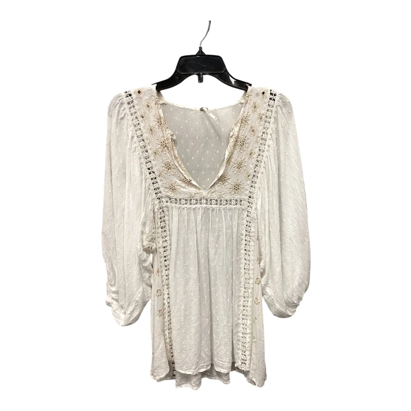 Top Long Sleeve By Free People In White, Size: Xs